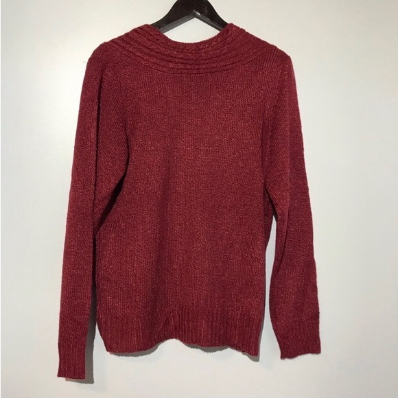 NWT Carolyn Taylor VNeck Sweater with button detail - Picture 3 of 6